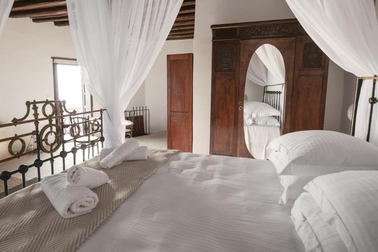 Castrum Traditional Sunset Suites Plaka  Extérieur photo