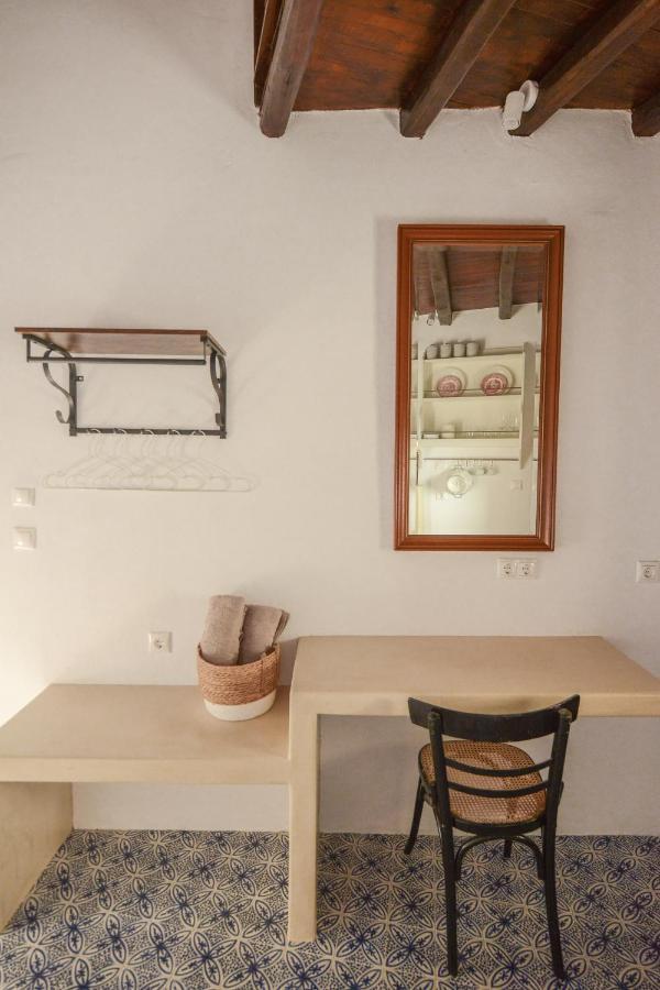 Castrum Traditional Sunset Suites Plaka  Extérieur photo