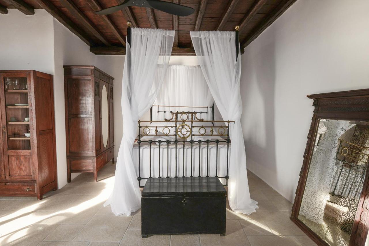 Castrum Traditional Sunset Suites Plaka  Extérieur photo