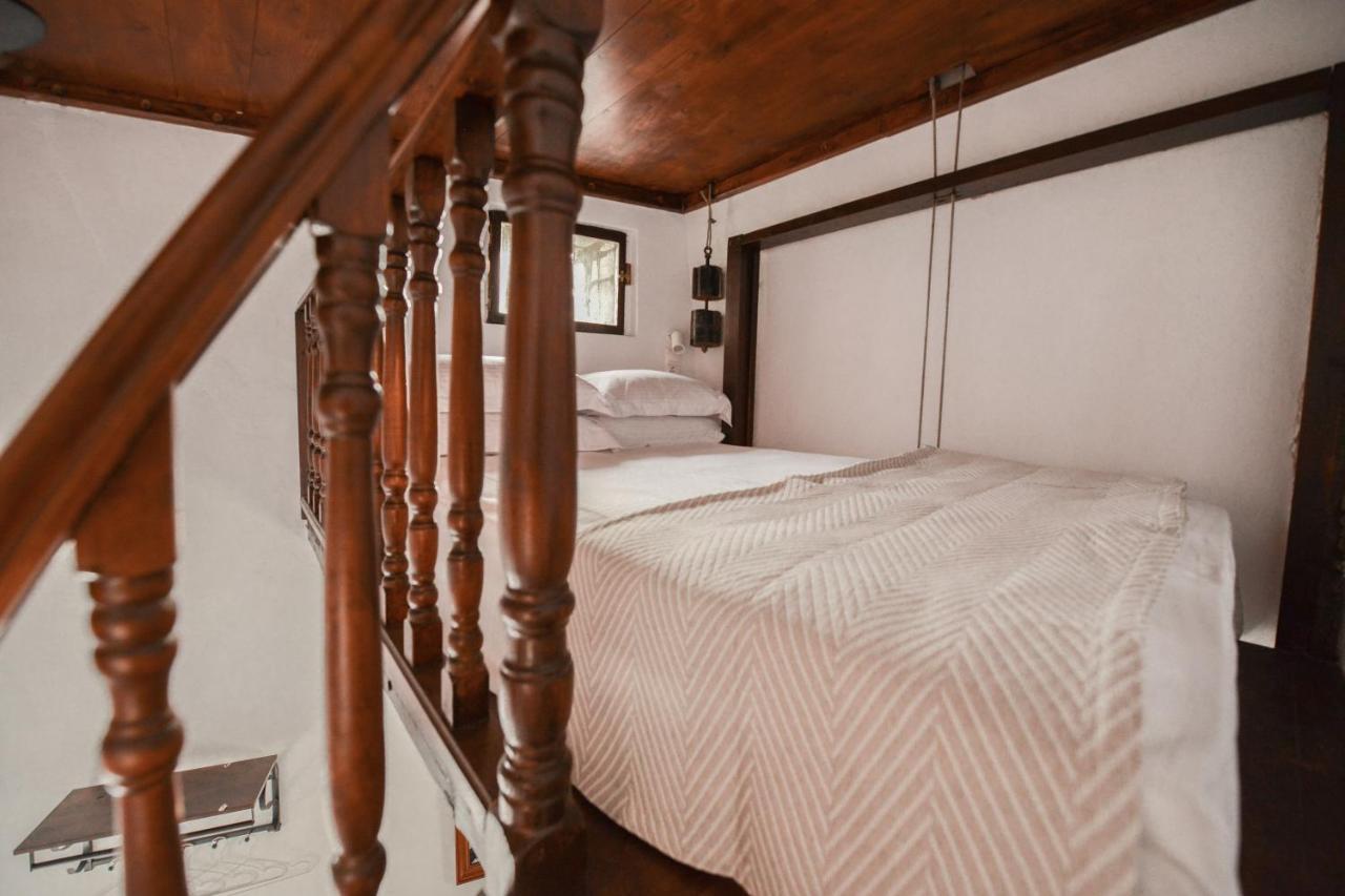 Castrum Traditional Sunset Suites Plaka  Extérieur photo