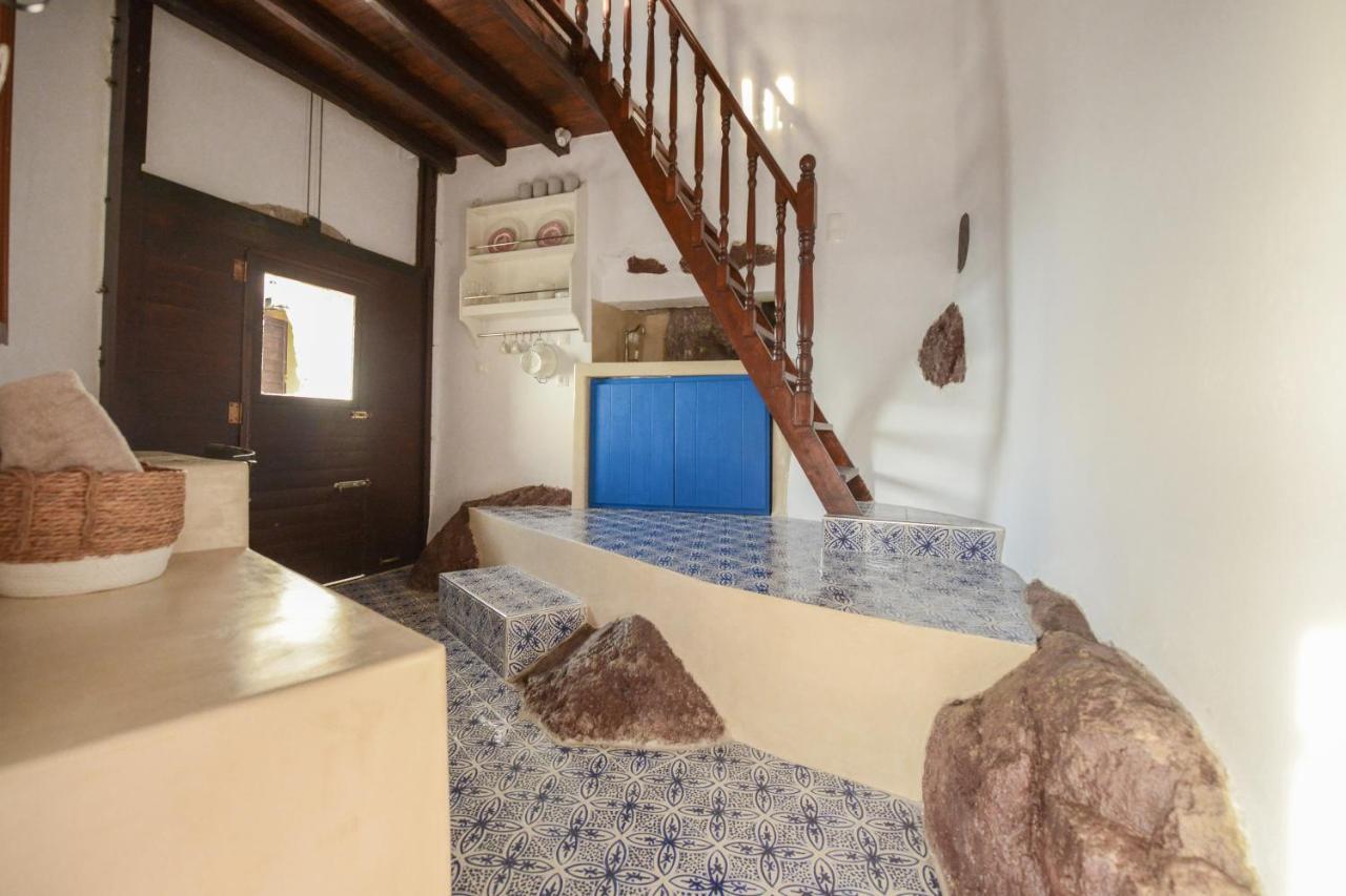 Castrum Traditional Sunset Suites Plaka  Extérieur photo
