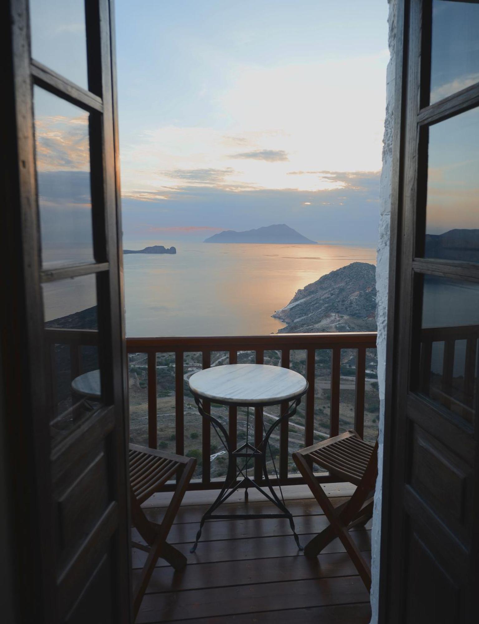 Castrum Traditional Sunset Suites Plaka  Extérieur photo